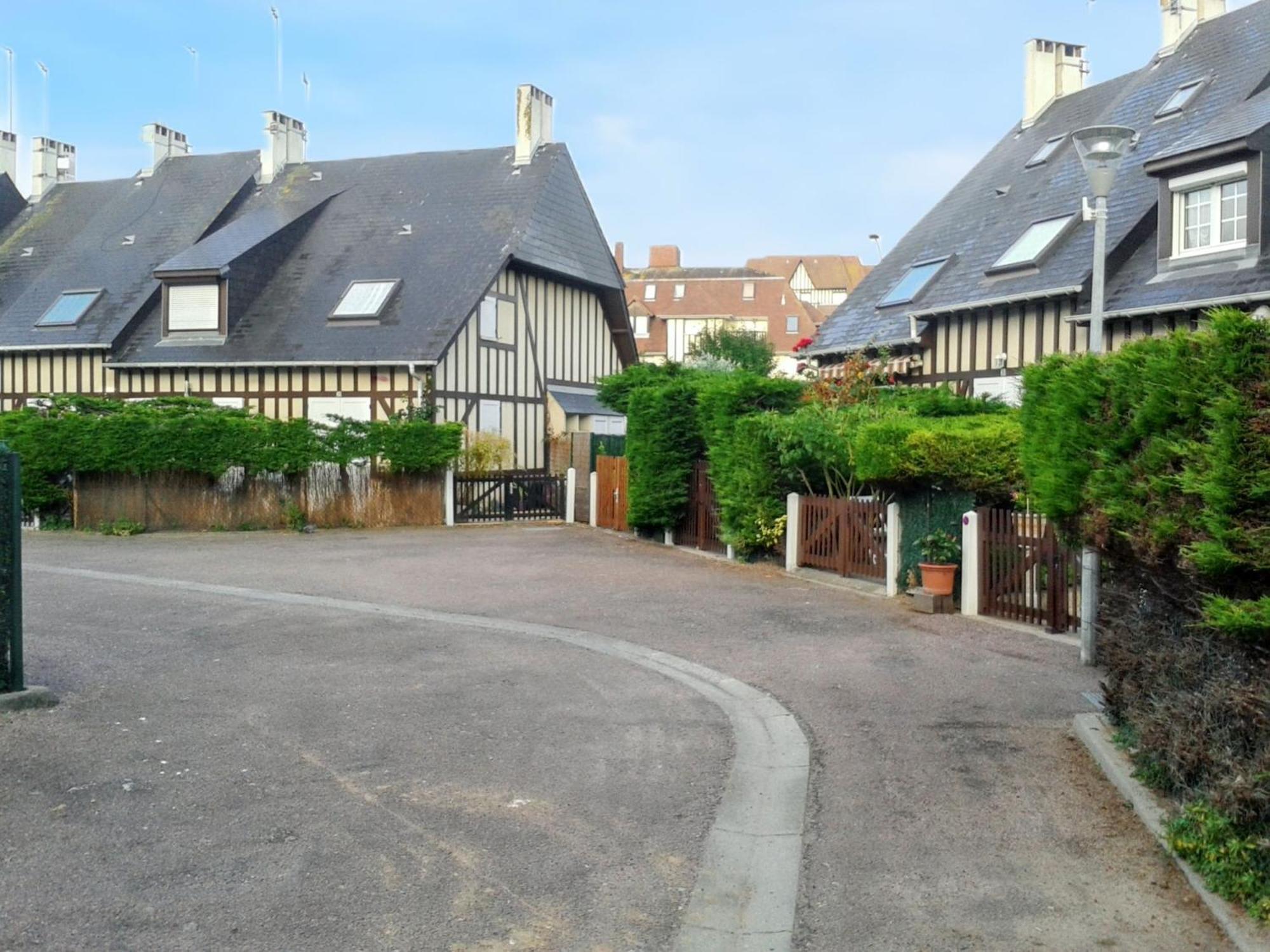 Appartement Charmant A Villers Sur Mer 30 M² Avec Terrasse Exterior foto